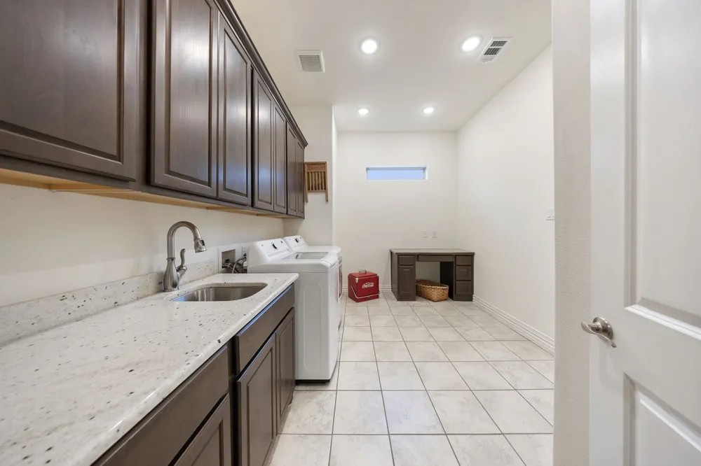 918 Capella Lane Mansfield, TX 76063