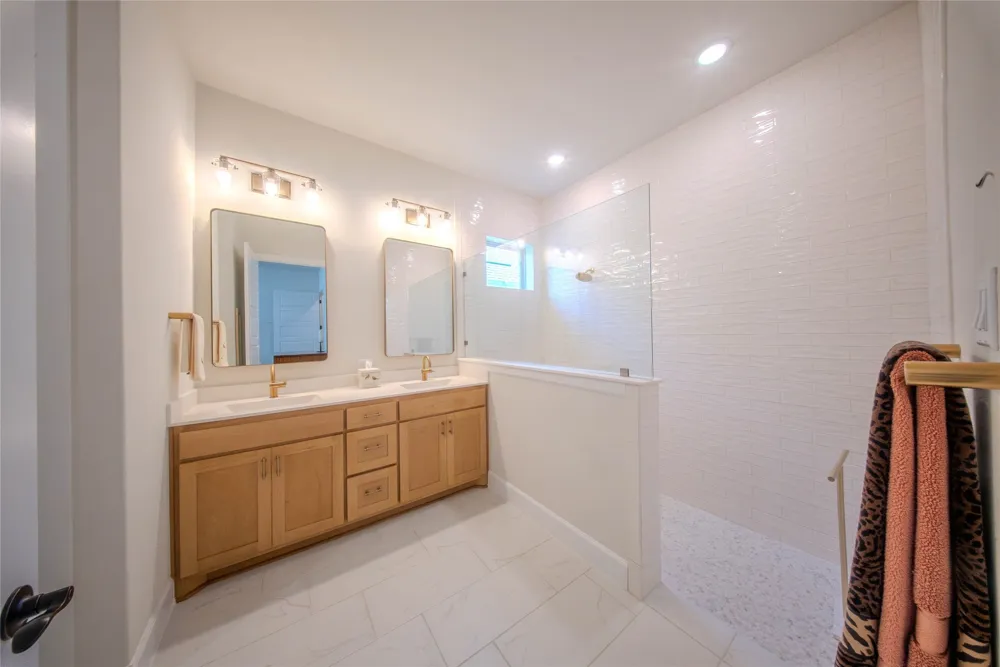 4721 Kings Garden Parkway Arlington, TX 76005