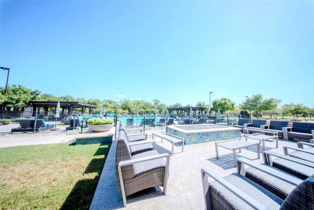 4721 Kings Garden Parkway Arlington, TX 76005