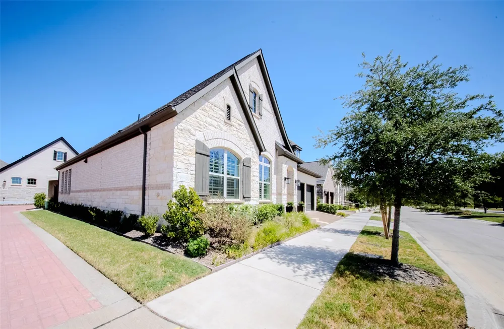 4721 Kings Garden Parkway Arlington, TX 76005