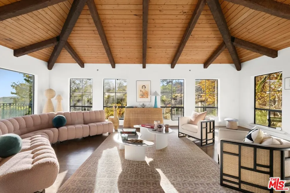 33261 Decker School Road Malibu, CA 90265