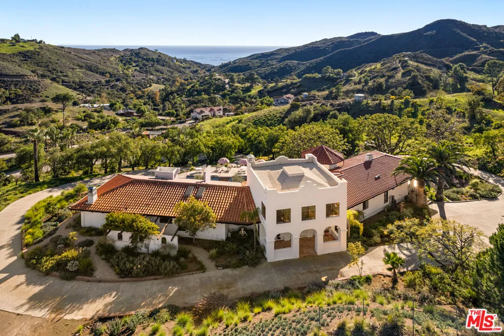 33261 Decker School Road Malibu, CA 90265