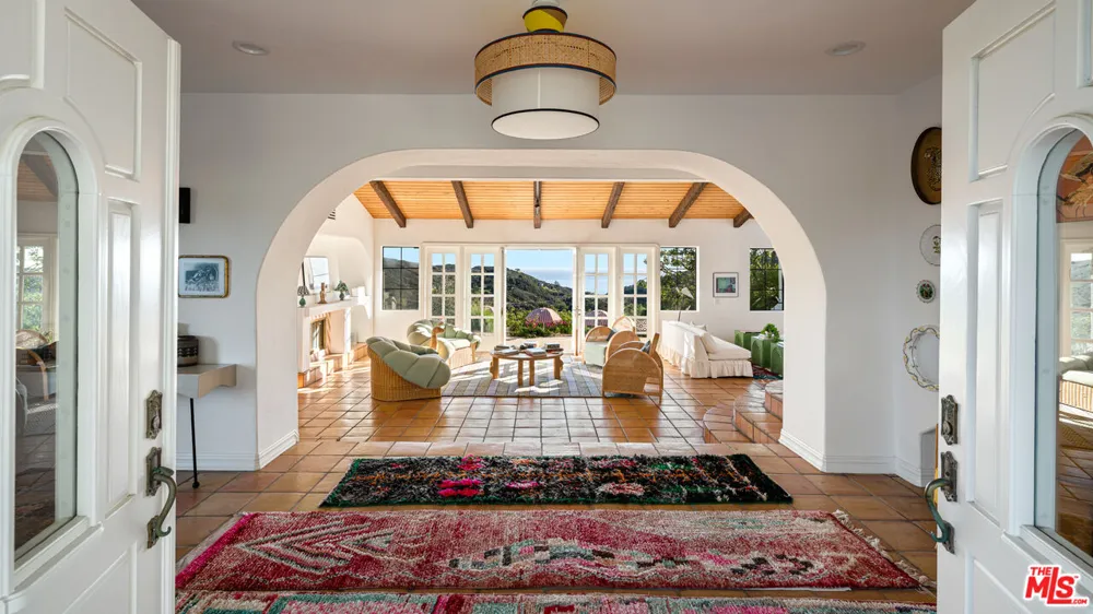 33261 Decker School Road Malibu, CA 90265
