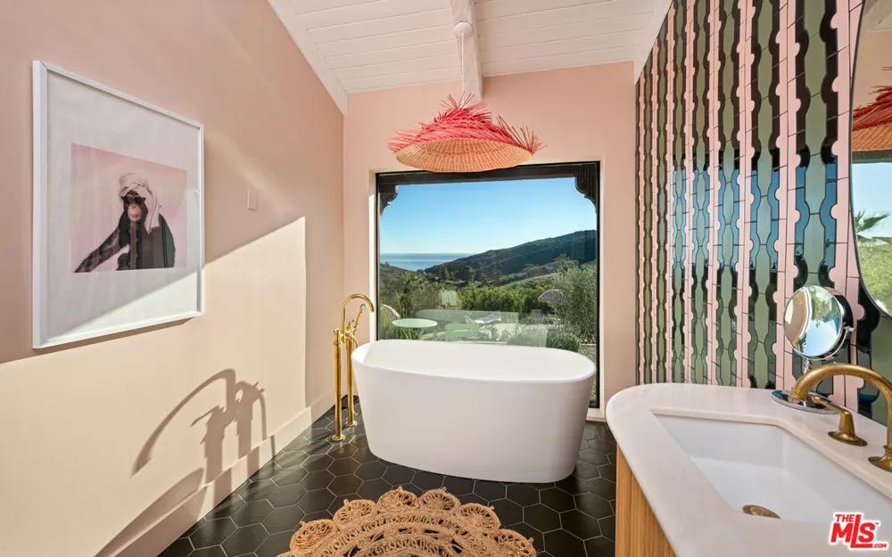 33261 Decker School Road Malibu, CA 90265