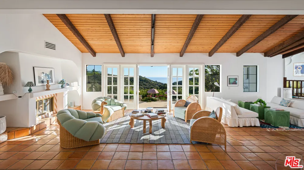 33261 Decker School Road Malibu, CA 90265