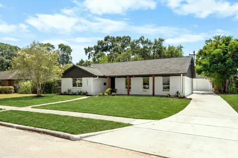 5207 Hummingbird Street