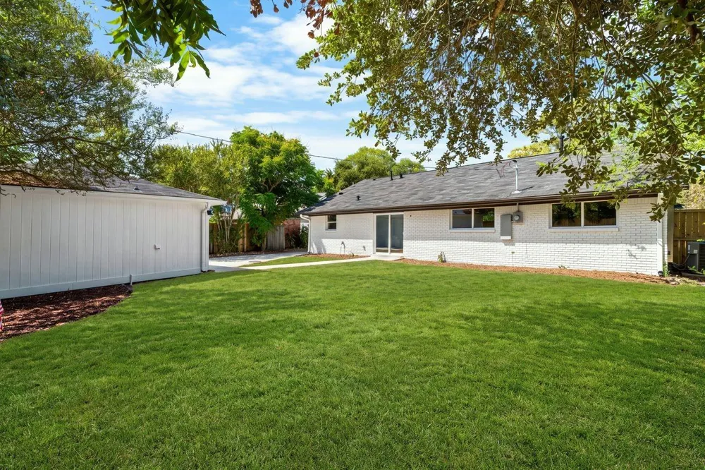 5207 Hummingbird Street Houston, TX 77035
