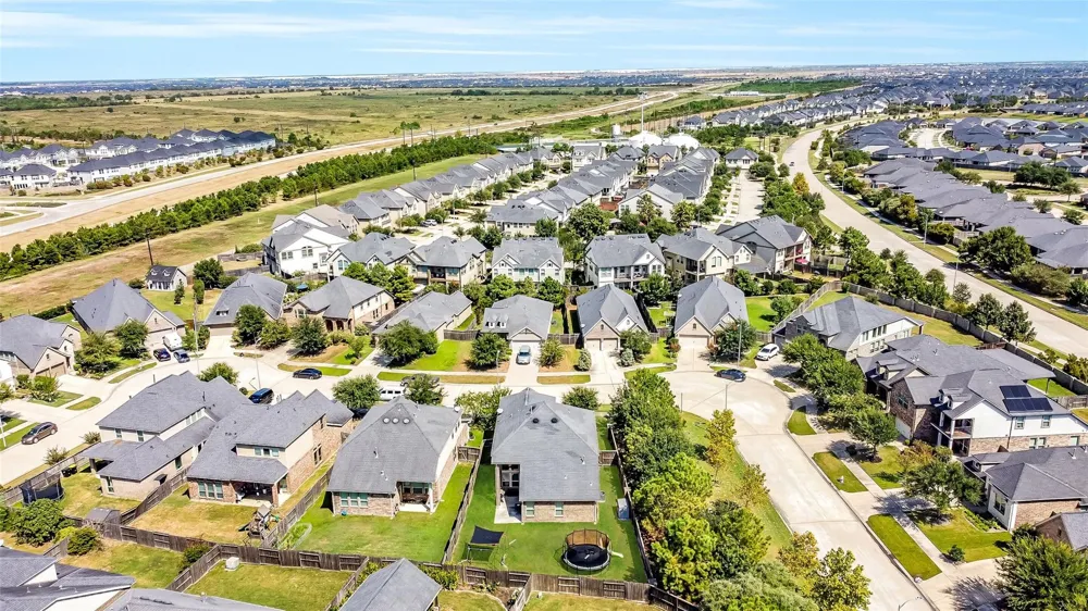 29111 Parker Trace Drive Fulshear, TX 77441
