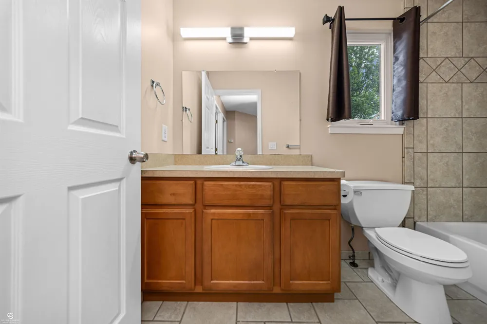 37909 Sunnybrook Street Harrison Charter Township, MI 48045