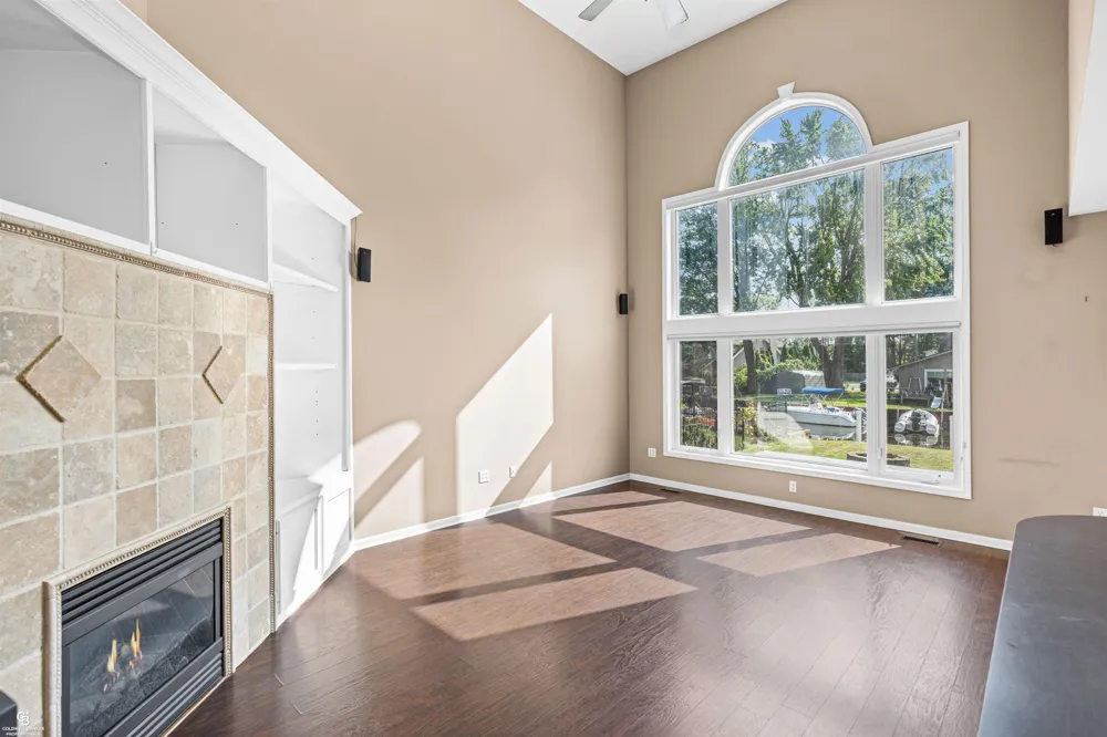 37909 Sunnybrook Street Harrison Charter Township, MI 48045