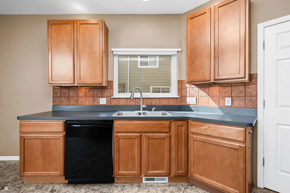 37909 Sunnybrook Street Harrison Charter Township, MI 48045
