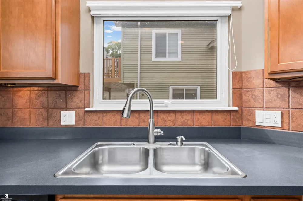 37909 Sunnybrook Street Harrison Charter Township, MI 48045