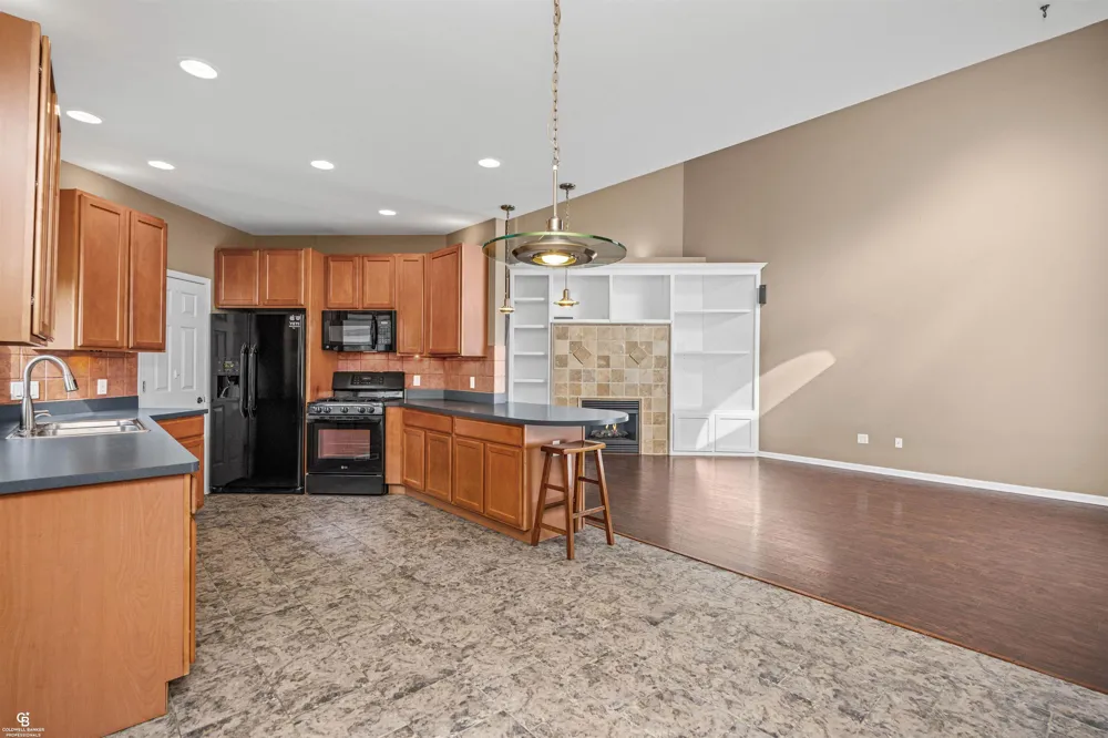 37909 Sunnybrook Street Harrison Charter Township, MI 48045