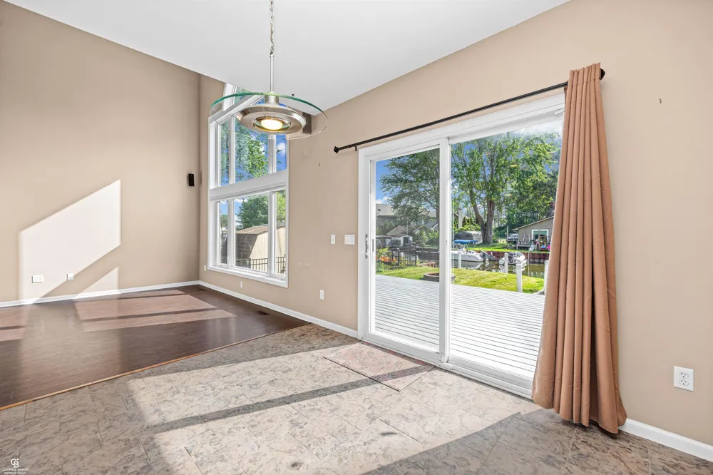 37909 Sunnybrook Street Harrison Charter Township, MI 48045