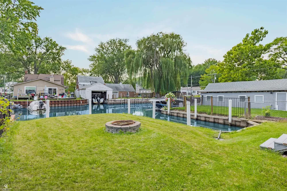 37909 Sunnybrook Street Harrison Charter Township, MI 48045