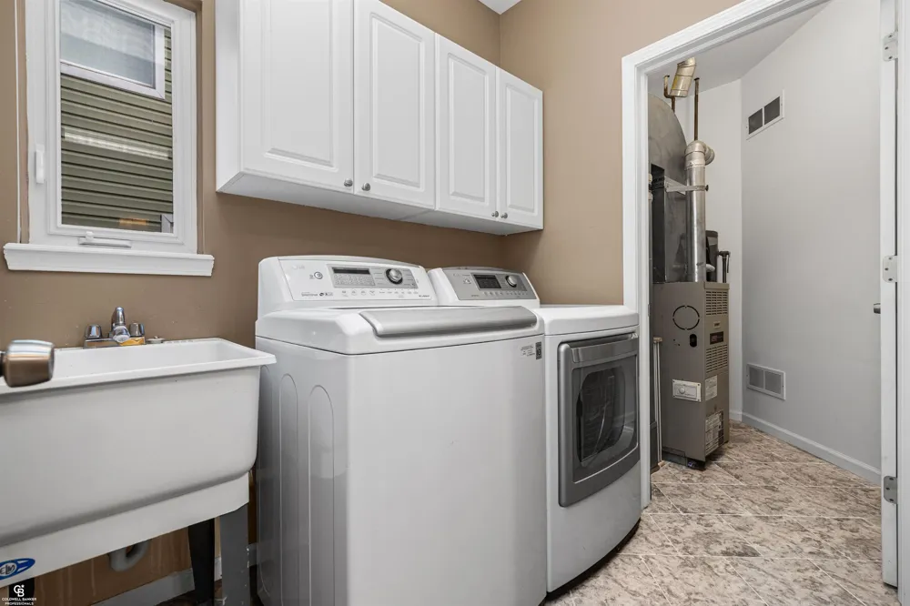 37909 Sunnybrook Street Harrison Charter Township, MI 48045