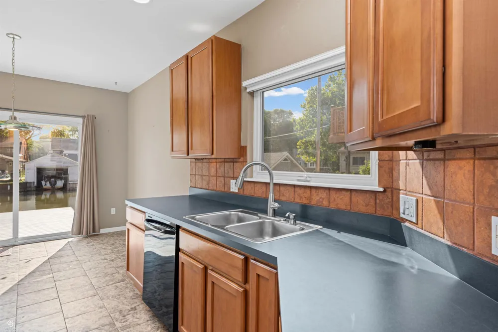 37909 Sunnybrook Street Harrison Charter Township, MI 48045