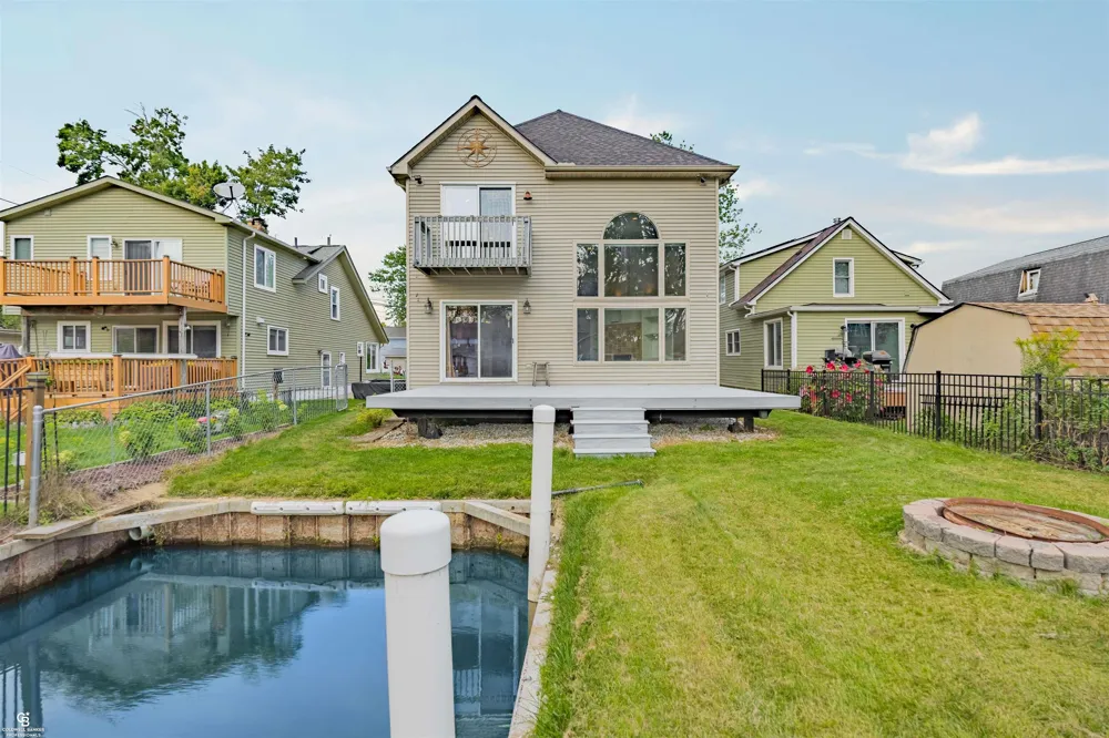 37909 Sunnybrook Street Harrison Charter Township, MI 48045