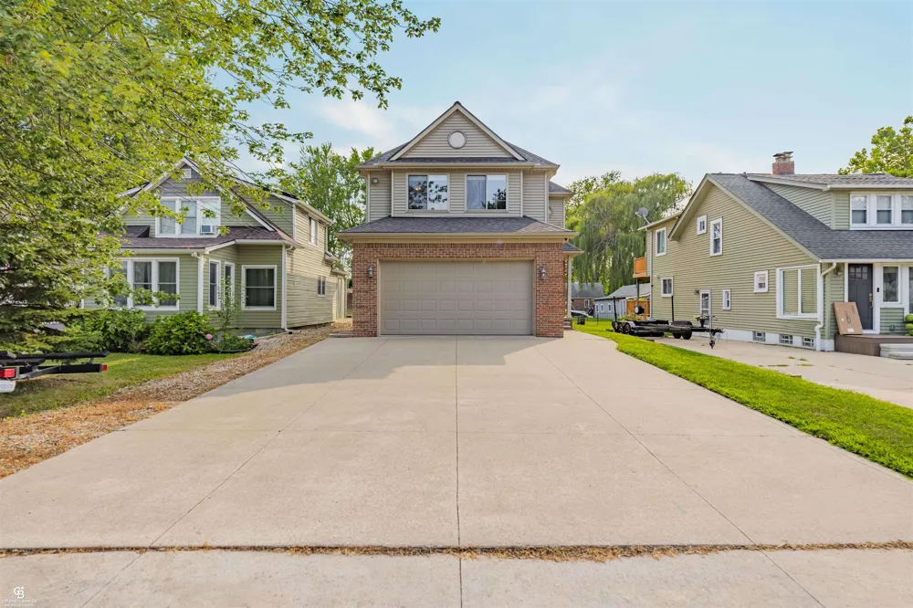 37909 Sunnybrook Street Harrison Charter Township, MI 48045