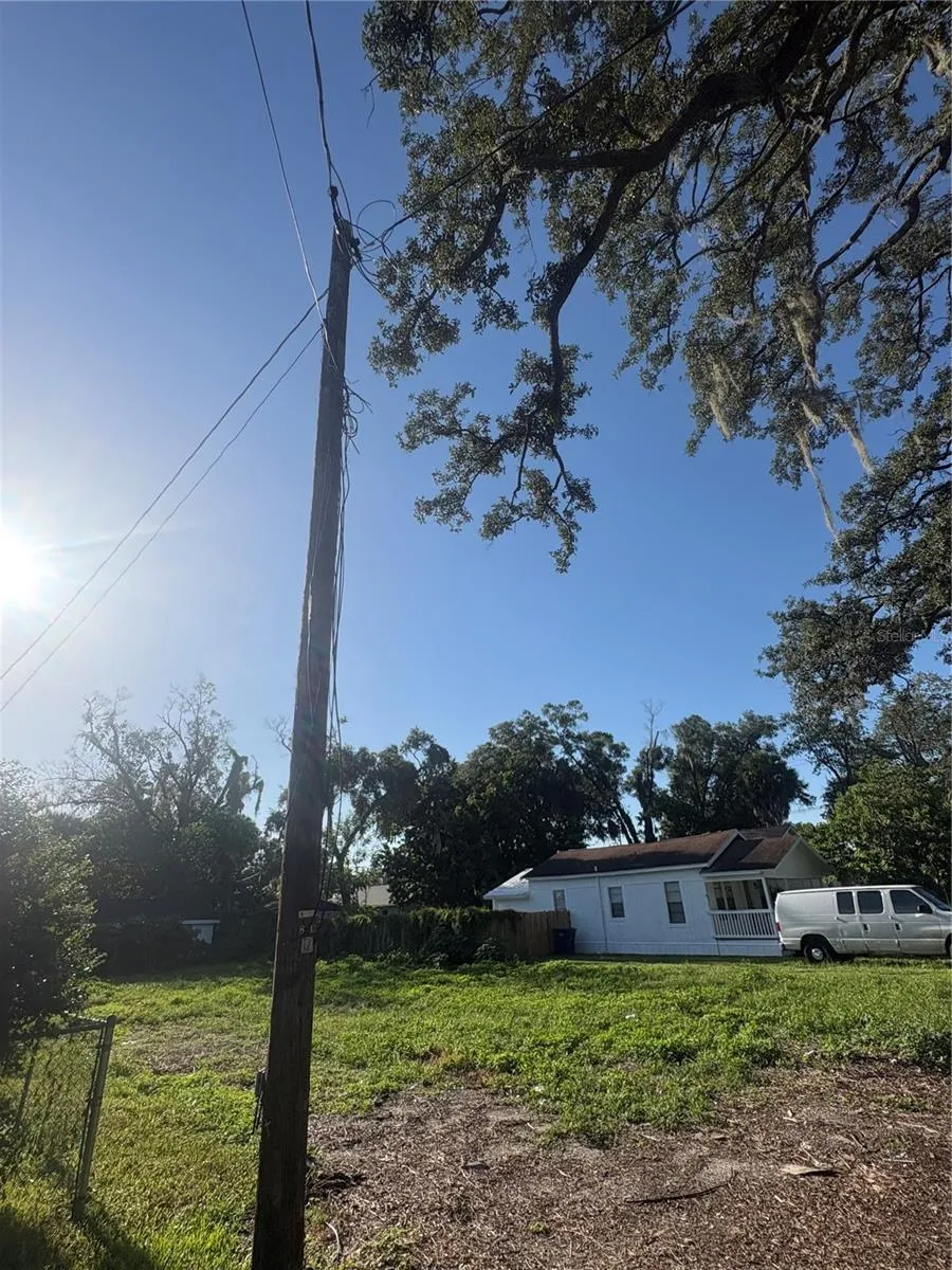 8312 KLONDYKE STREET Tampa, FL 33604