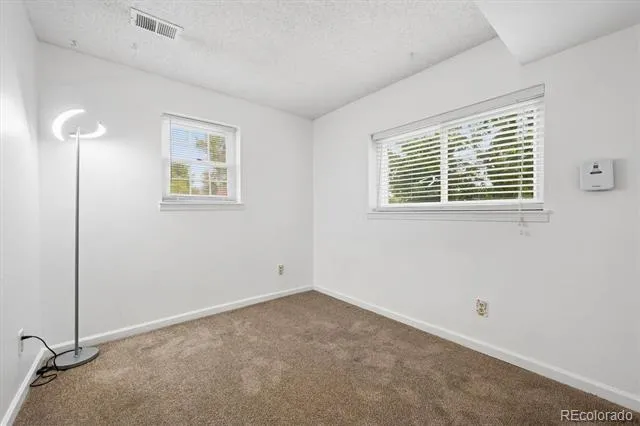 5832 S Netherland Circle Aurora, CO 80015
