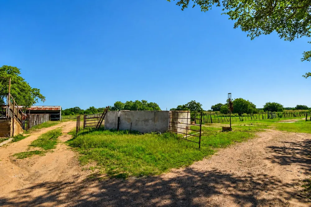 8228 US HWY 377 Rochelle, TX 76872
