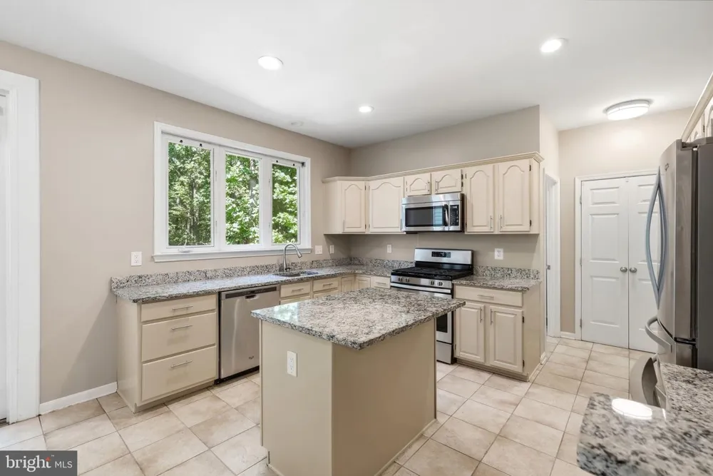 12106 QUICK FOX LANE Bowie, MD 20720