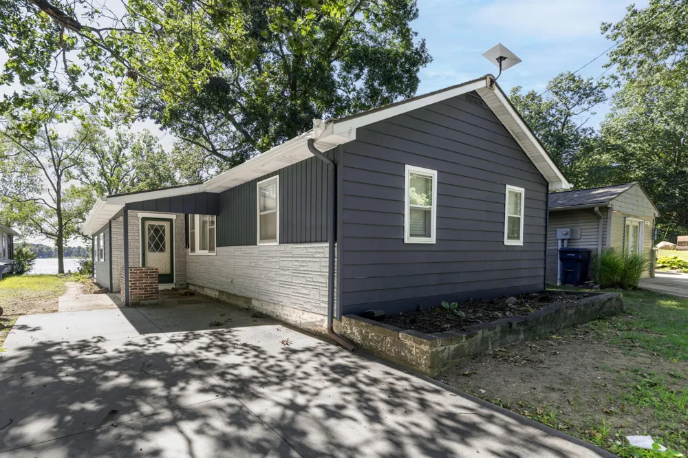 10790 Stoney Point Drive Delton, MI 49046