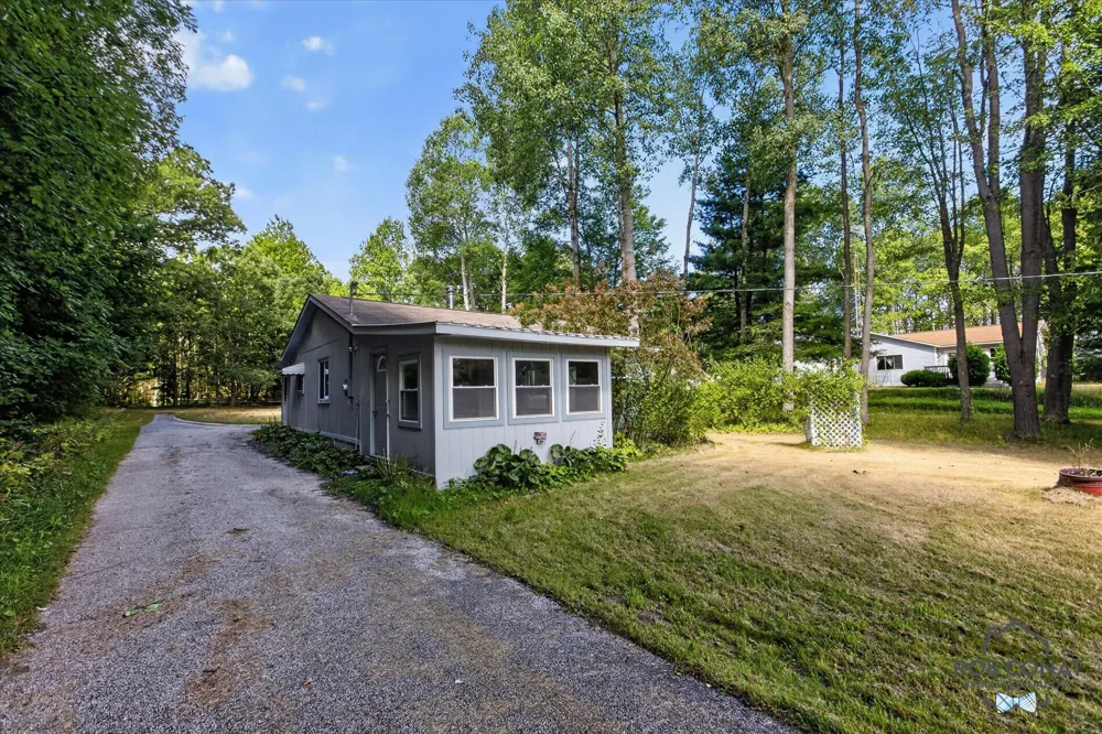 5438 Leckrone Road Brethren, MI 49619