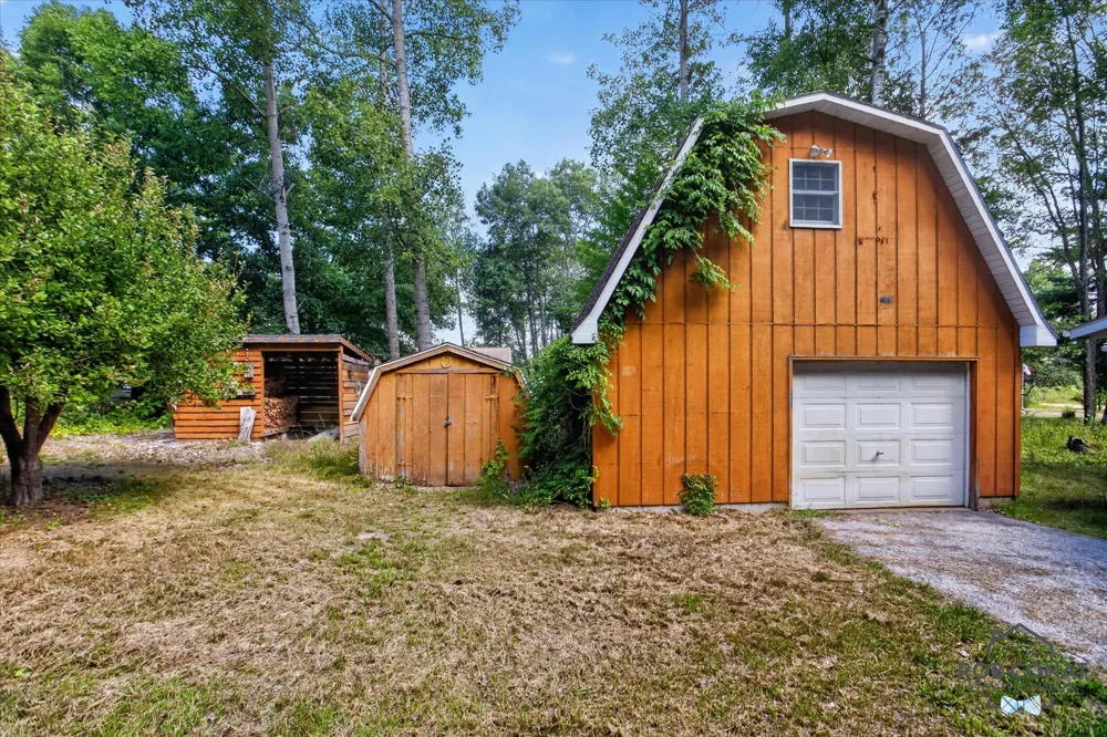 5438 Leckrone Road Brethren, MI 49619