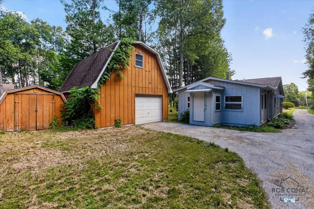 5438 Leckrone Road Brethren, MI 49619