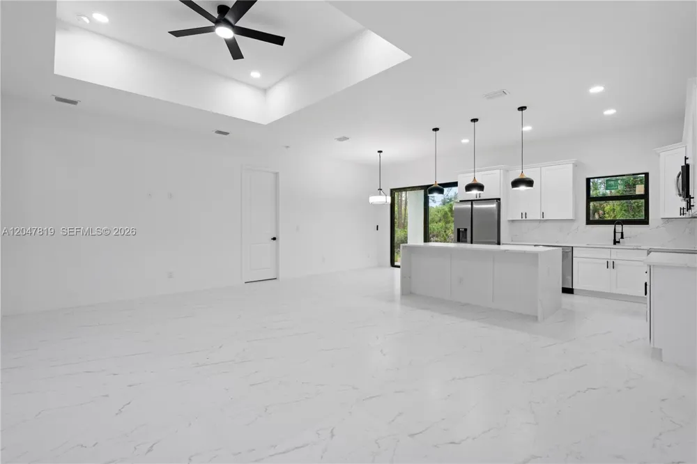 12086 Chamberlain Blvd Port Charlotte, FL 33953