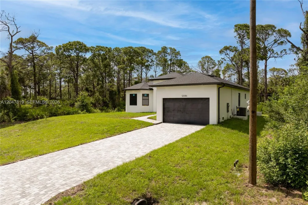 12086 Chamberlain Blvd Port Charlotte, FL 33953