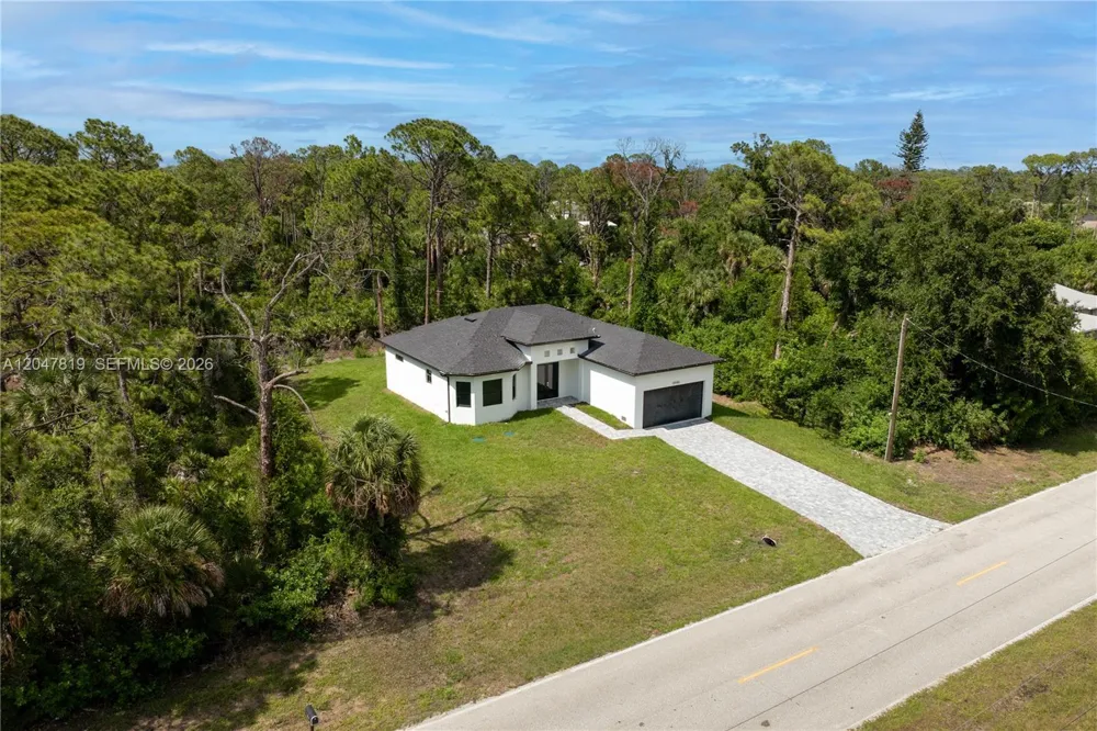 12086 Chamberlain Blvd Port Charlotte, FL 33953