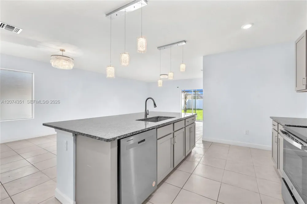 831 Bent Creek Dr Fort Pierce, FL 34947