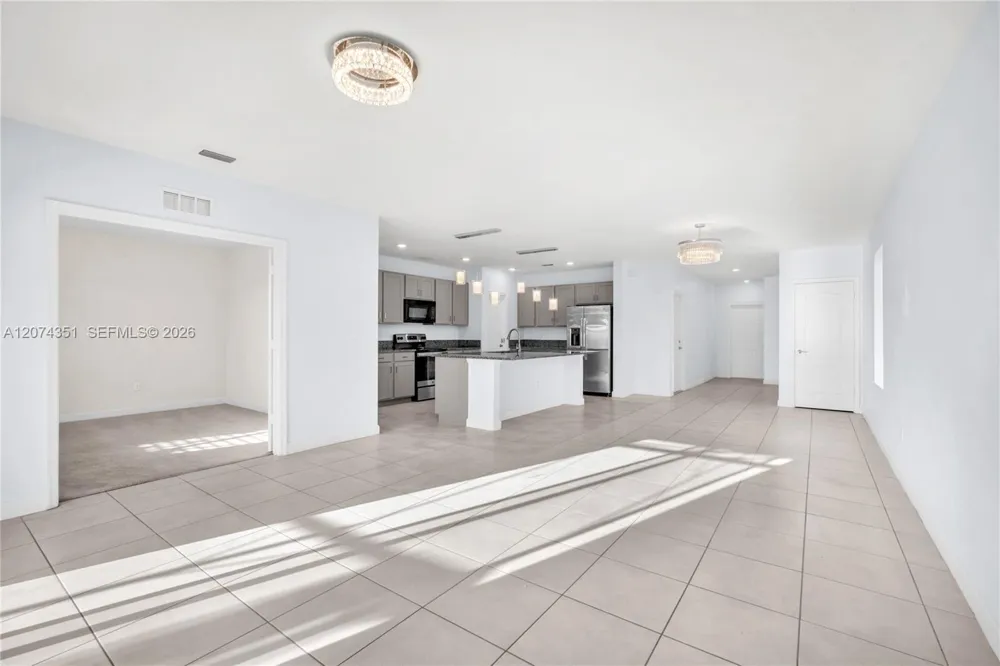 831 Bent Creek Dr Fort Pierce, FL 34947
