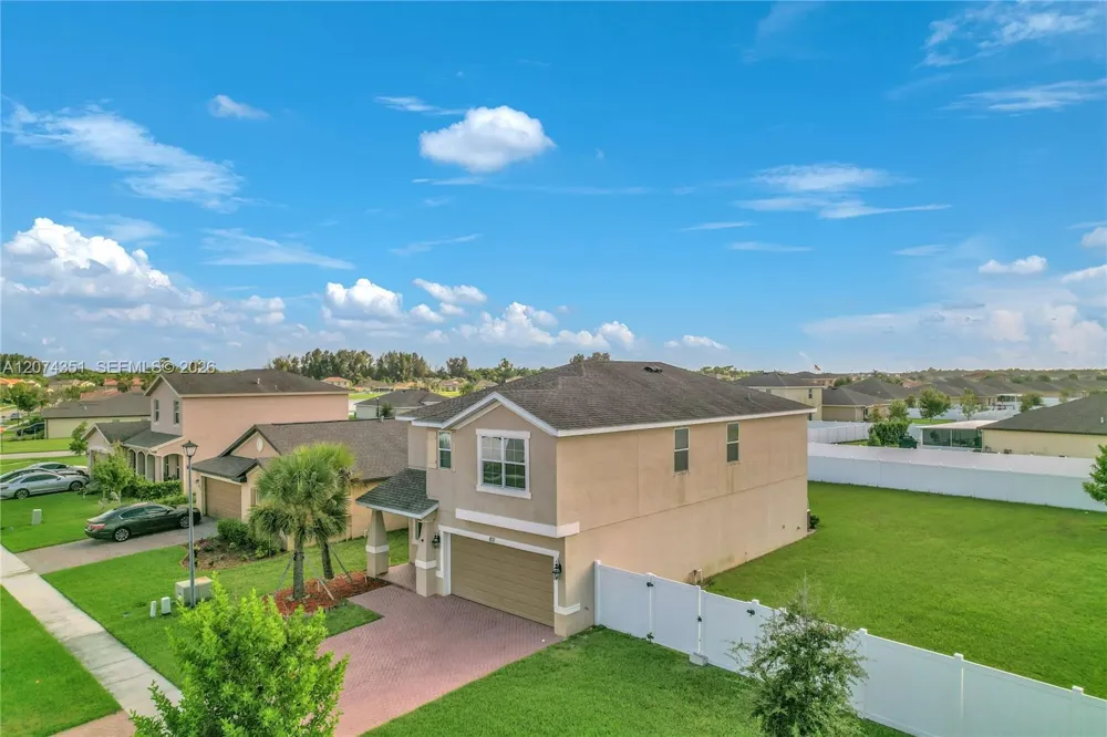 831 Bent Creek Dr Fort Pierce, FL 34947