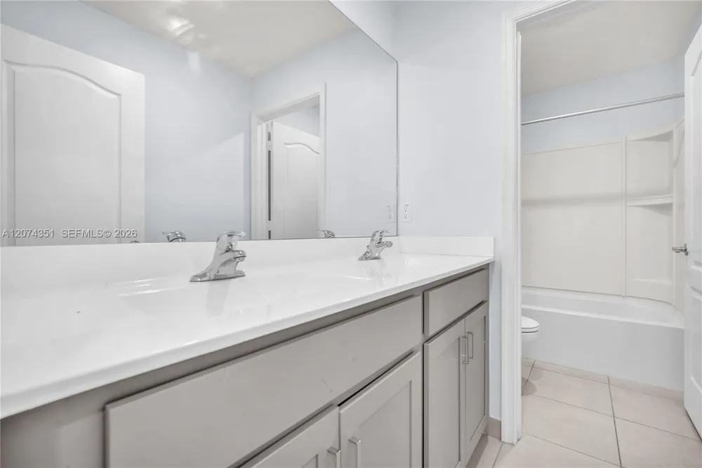 831 Bent Creek Dr Fort Pierce, FL 34947