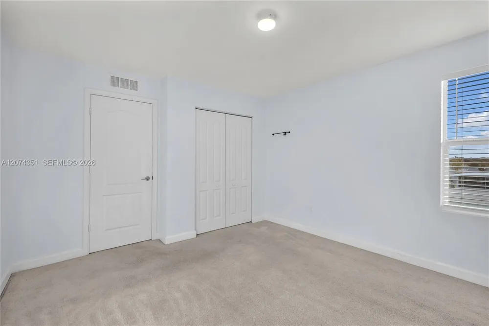 831 Bent Creek Dr Fort Pierce, FL 34947