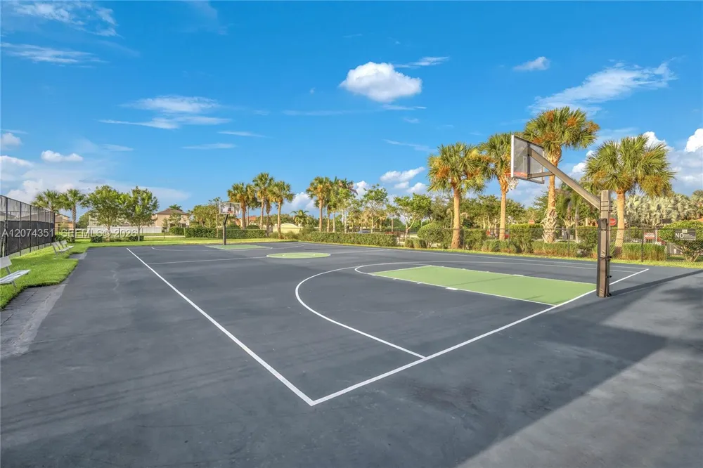 831 Bent Creek Dr Fort Pierce, FL 34947