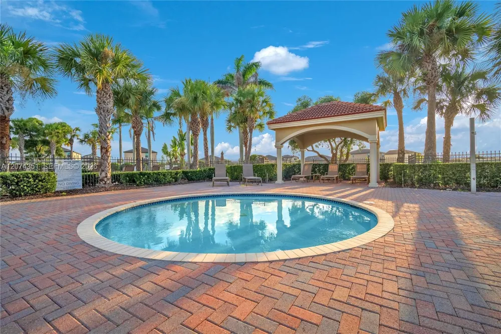 831 Bent Creek Dr Fort Pierce, FL 34947
