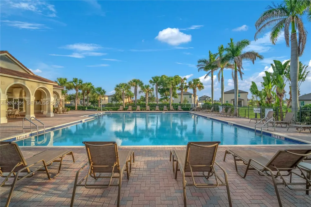 831 Bent Creek Dr Fort Pierce, FL 34947