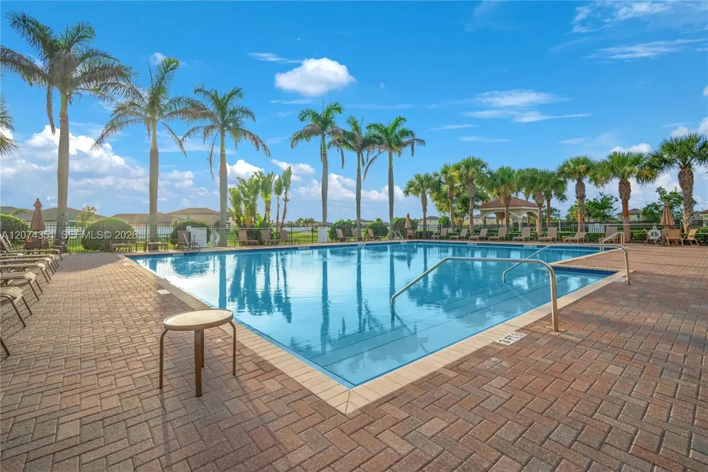 831 Bent Creek Dr Fort Pierce, FL 34947
