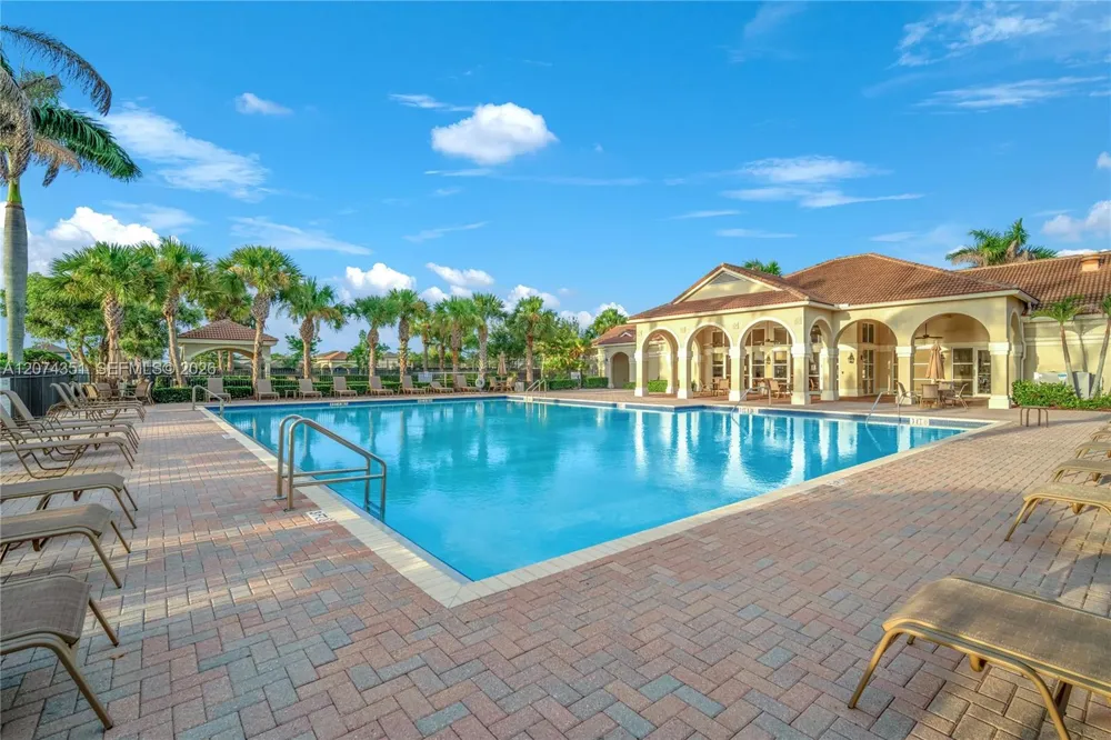 831 Bent Creek Dr Fort Pierce, FL 34947