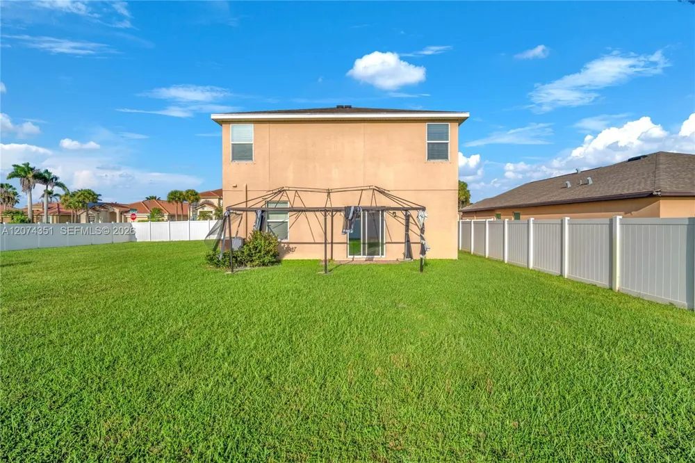 831 Bent Creek Dr Fort Pierce, FL 34947