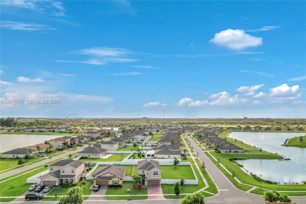 831 Bent Creek Dr Fort Pierce, FL 34947