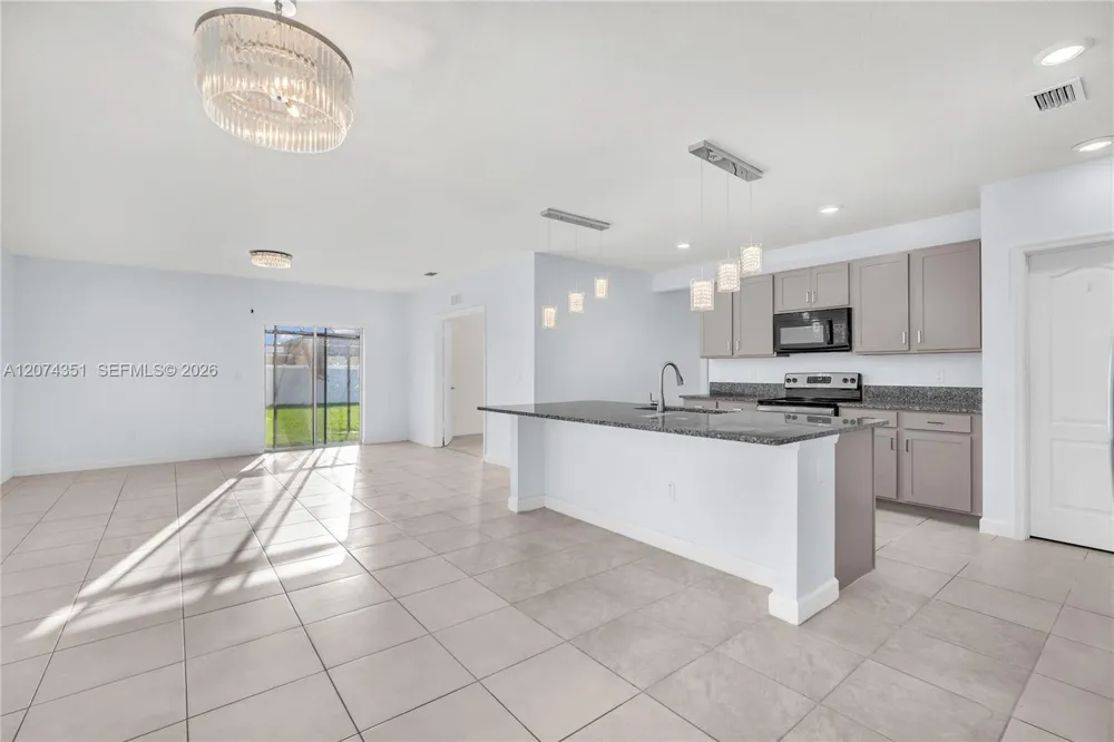 831 Bent Creek Dr Fort Pierce, FL 34947