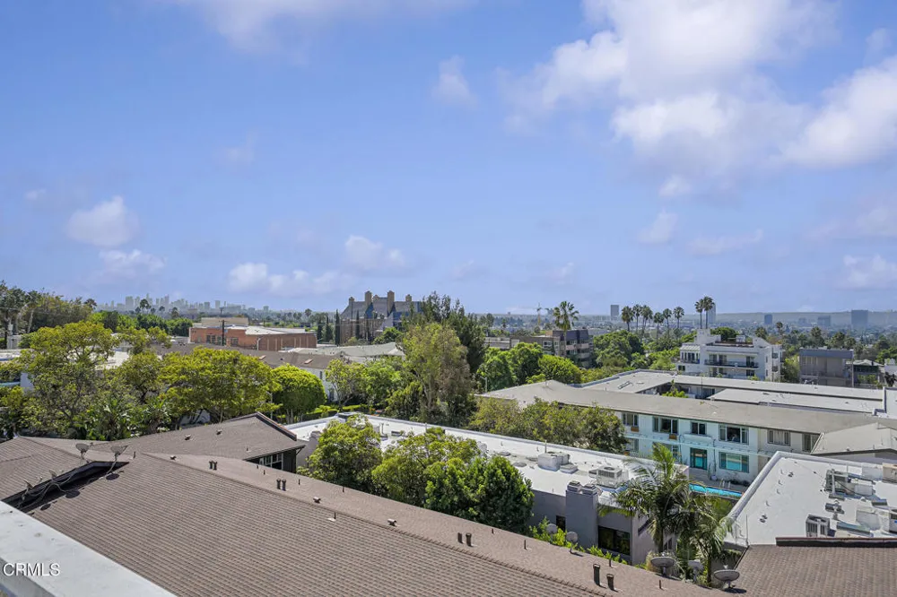 1345 Havenhurst Drive #16 Los Angeles, CA 90046