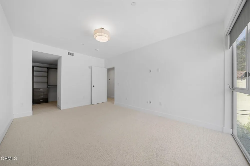 1345 Havenhurst Drive #16 Los Angeles, CA 90046