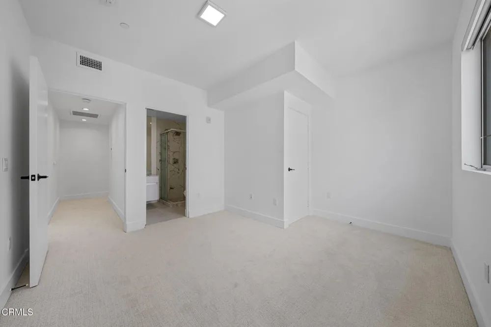 1345 Havenhurst Drive #16 Los Angeles, CA 90046